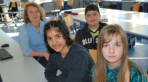 (v. li.:) Frau Grubba, Nergis, Furkan, Lucy